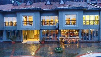 Boğaziçi Rektörlüğü'nün şikayeti üzerine Mezunlar Derneği bünyesindeki restoran mühürlendi