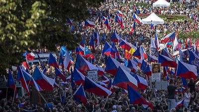 Çekya’da 70 bin kişi enerji fiyatları ve hükümetin politikalarını protesto etti