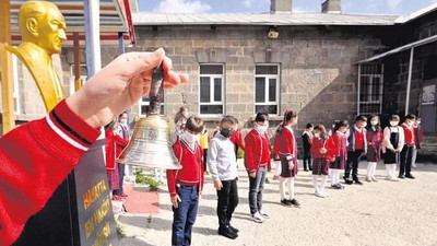 Yeni öğretim yılı bugün başlıyor: Öğrenciler açlık ve gericilik kıskacında