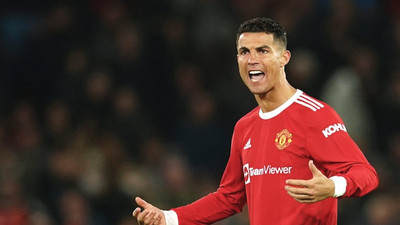 Manchester United'da 'Ronaldo gitsin' isyanı