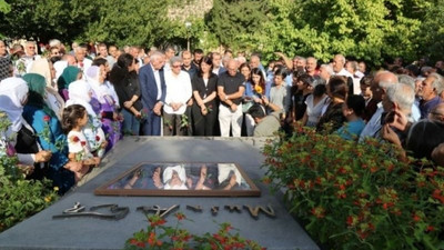 Musa Anter'in mezarı başında konuşan Buldan: Mücadelesini yürütecek milyonlar var