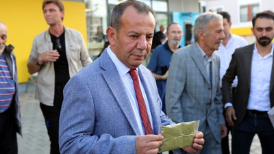 Tanju Özcan, HDP Genel Merkezi'ne kına gönderdi