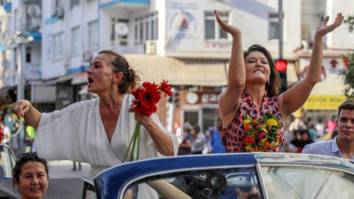 Pandemi arasından bugün başlayan Altın Portakal’da ‘Çiğdem Mater'e özgürlük’ mesajı verildi