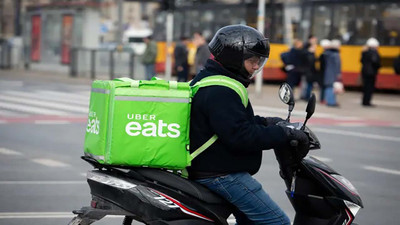 Kanada'da 'torbacılık' da yasallaştı: Uber Eats evlere servise başladı