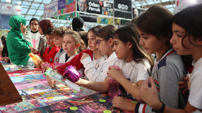 12. Antalya Kitap Fuarı'na öğrenci akını