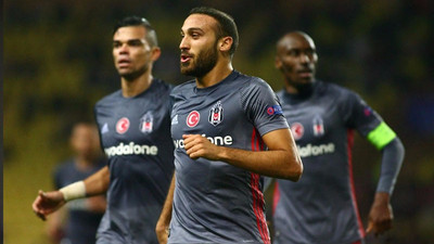 Cenk Tosun maçın oyuncusu seçildi