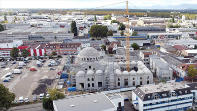 Fransız mahkemesi Strazburg Belediyesi'nin Eyüp Sultan Camisi'ne yardım kararını iptal etti