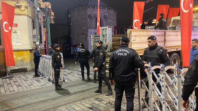 Saksı ve ağaçların söküldüğü İstiklal Caddesi yaya trafiğine açıldı