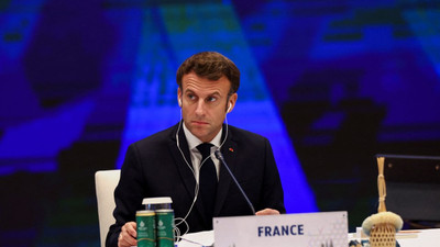 Macron: Rusya'nın Afrika'da talancı emelleri var