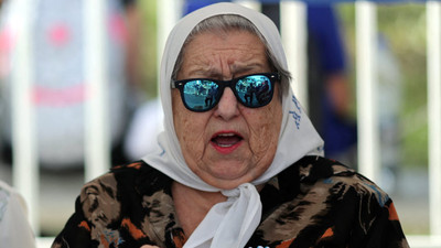 Cumartesi Anneleri'ne ilham veren, diktatörlüğe kafa tutan Arjantinli anne Bonafini öldü