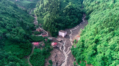 Sekiz kişinin öldüğü afet raporu: Taşkının nedeni dereye dökülen kontrolsüz hafriyat