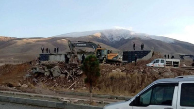 Kampüste depo inşaatı çöktü: Bir işçi öldü