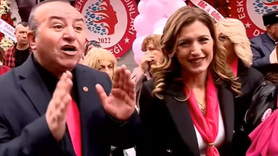 Bir garip kadın derneği açılışı: Erkek başkan İstanbul Sözleşmesi’ni soran muhabiri engelledi
