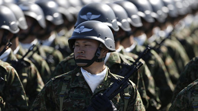 Pasifist Japonya'dan tarihi silahlanma adımı
