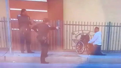 ABD'de engelli siyahı öldüren polislere inceleme