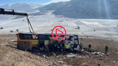 Diyarbakır'dan Bodrum'a giden yolcu otobüsü Afyon'da devrildi: Sekiz ölü, 35 yaralı