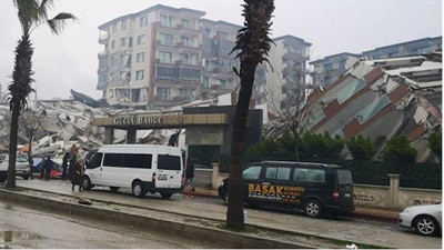 Hatay'da yıkılan üç yıllık sitenin müteahhidi: Bana binayı soramazsınız