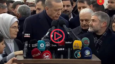 Bakan Nebati Yıldırım'ın önüne geçti, Erdoğan'la göz göze geldi: Urfa'daki konuşma sırasında protokolde itiş kakış