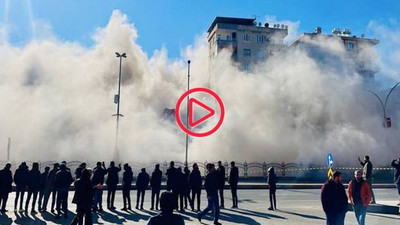 Diyarbakır'da yıkımına başlanan dokuz katlı bina çöktü