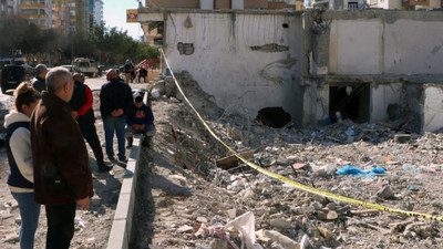 Yıkılan binalarla ilgili bir kişi daha Adana'da tutuklandı