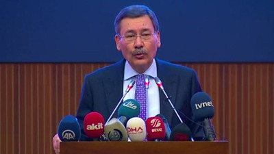 Emir Melih Gökçek'i kesti