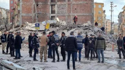Malatya'da beş katlı bina çöktü