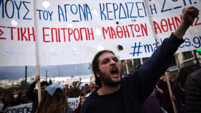 Komşuyu sarsan tren kazası: Yunanistan'daki genel greve binlerce kişi katıldı