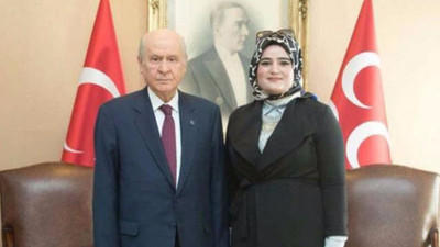 Derste bozkurt işareti yapan öğretmen Bahçeli'yle