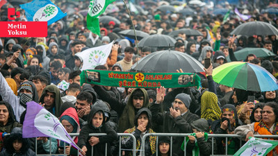 Batman Newroz'u sağanak yağışa rağmen coşkuyla kutladı