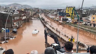 Urfa'da selden dolayı 13 bina yıkılacak