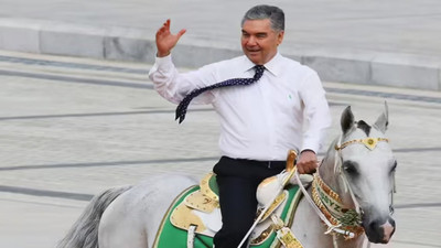 Türkmenistan eski lideri için kent inşa edecek: Arkadağ kentine 5 milyar dolar harcanacak