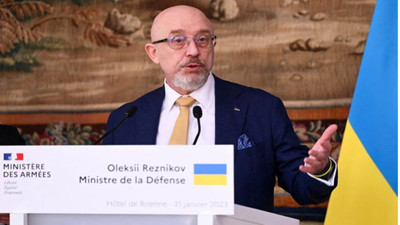 Ukraynalı bakan, Maraş depreminde ölenler üzerinden yaptığı benzetme için özür diledi