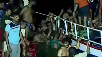 Hindistan'da turist teknesi alabora oldu: En az 22 ölü