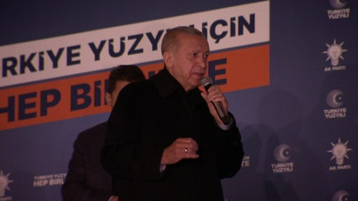 Erdoğan erken 'balkon konuşması': Yüzde 50'nin üzerinde bu turu bitireceğimize inanıyoruz