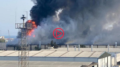 Antalya'da tekne üretim fabrikasında yangın