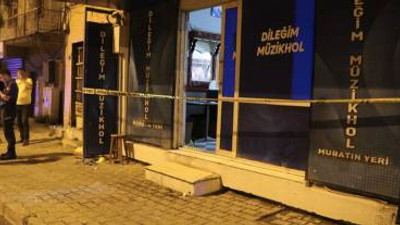 İzmir'de eğlence mekanında silahlı kavga: Bir ölü
