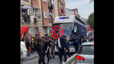 Süleyman Soylu, 'İlle de Roman Olsun' şarkısını söyledi