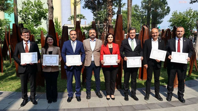 CHP İzmir Milletvekilleri mazbatalarını aldı: 'Kılıçdaroğlu'nu cumhurbaşkanı yapana kadar çalışacağız'