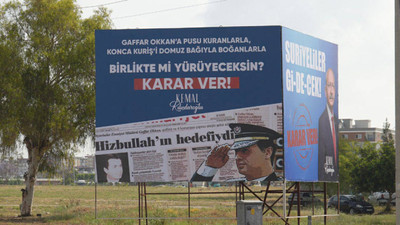 Mersin'de Gaffar Okkan ve Konca Kuriş’in yer aldığı pankartlar AKP’li ismin şikayetiyle kaldırıldı
