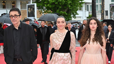 Cannes'da en iyi kadın oyuncu ödülü Merve Dizdar'ın