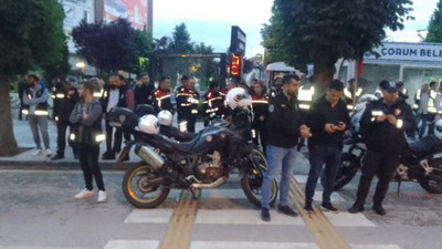 Çorum'da CHP Parti Binası taşlandı, iki CHP'li yaralandı