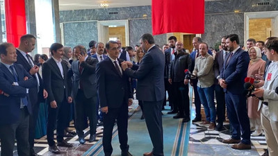 Milletvekilliğine ilk kayıt yaptıran Bakan Dönmez oldu