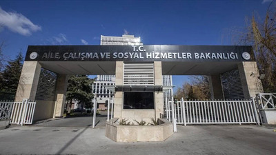 Bakanlıktan, kız çocuğunun masa üzerinde oynatılmasına dair açıklama: Suç duyurusu ve soruşturma