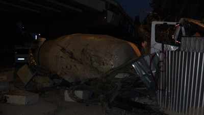 Kontrolden çıkan beton mikseri, metro inşaatına uçtu: Bir ölü
