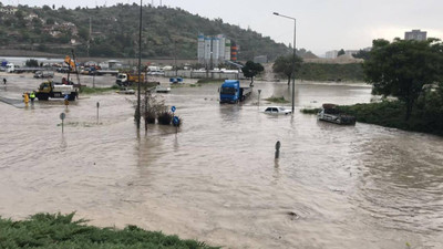 Mansur Yavaş'tan Ankaralılara kuvvetli ve fırtınalı sağanak uyarısı