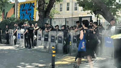 Mimar Sinan'da LGBTİ+ öğrencilerin açıklamasına polis ablukası