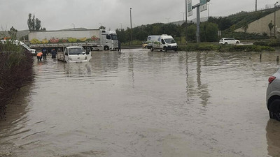 Ankara'da sağanak: Yollar su altında kaldı