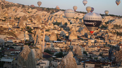 Kapadokya'da balon turunun saati en az 100 euro: 'Yabancılar biniyor yerliler izliyor'