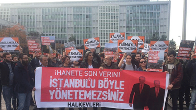 İBB önünde 'ihanete son verin' eylemi