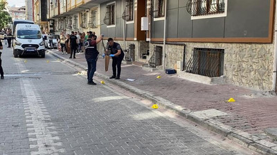 Esenyurt'ta silahlı-döner bıçaklı kavga: Üç kişi yaralandı